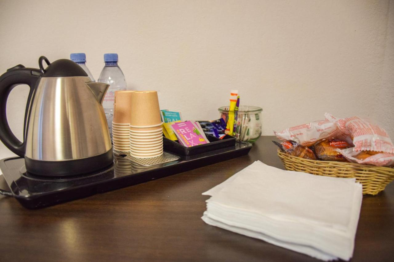 Ibis Budget Millau Viaduc Luaran gambar