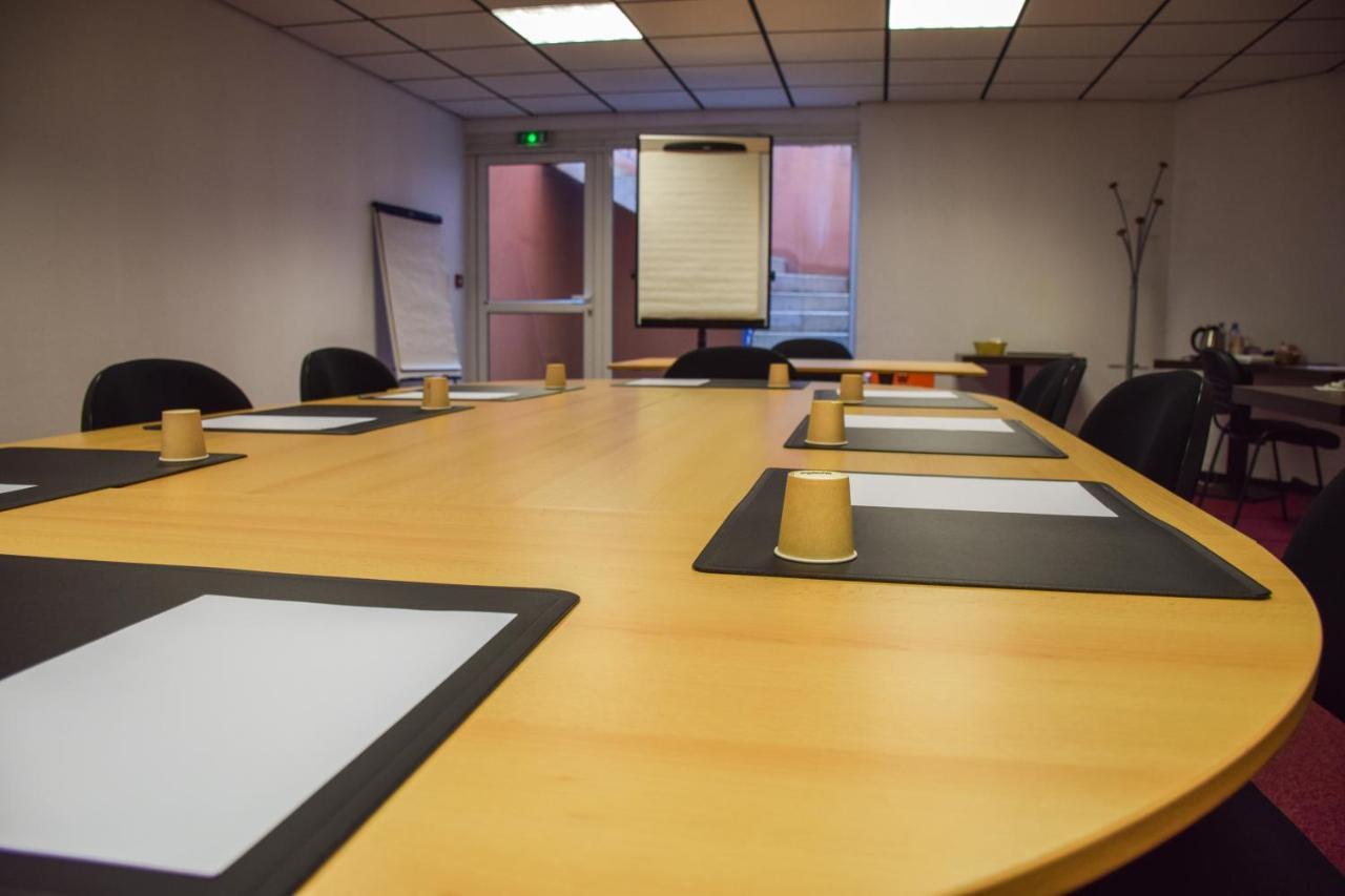 Ibis Budget Millau Viaduc Luaran gambar