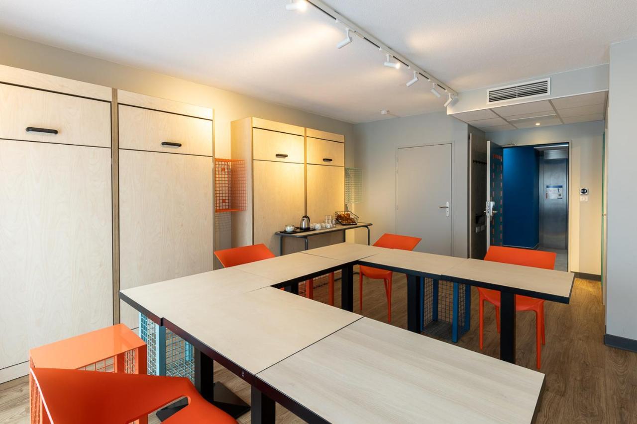 Ibis Budget Millau Viaduc Luaran gambar