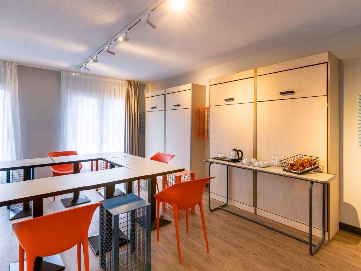 Ibis Budget Millau Viaduc Luaran gambar