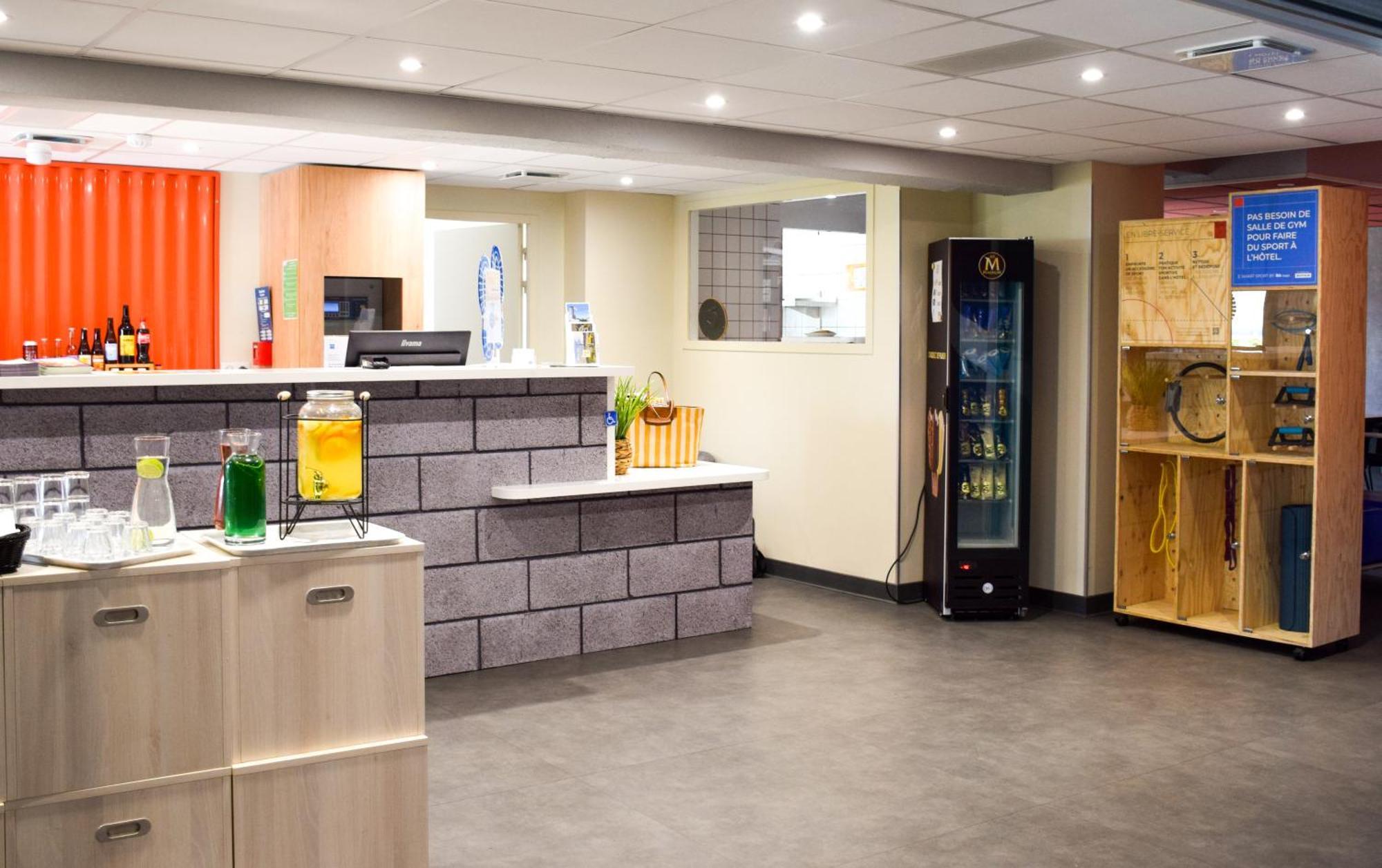 Ibis Budget Millau Viaduc Luaran gambar