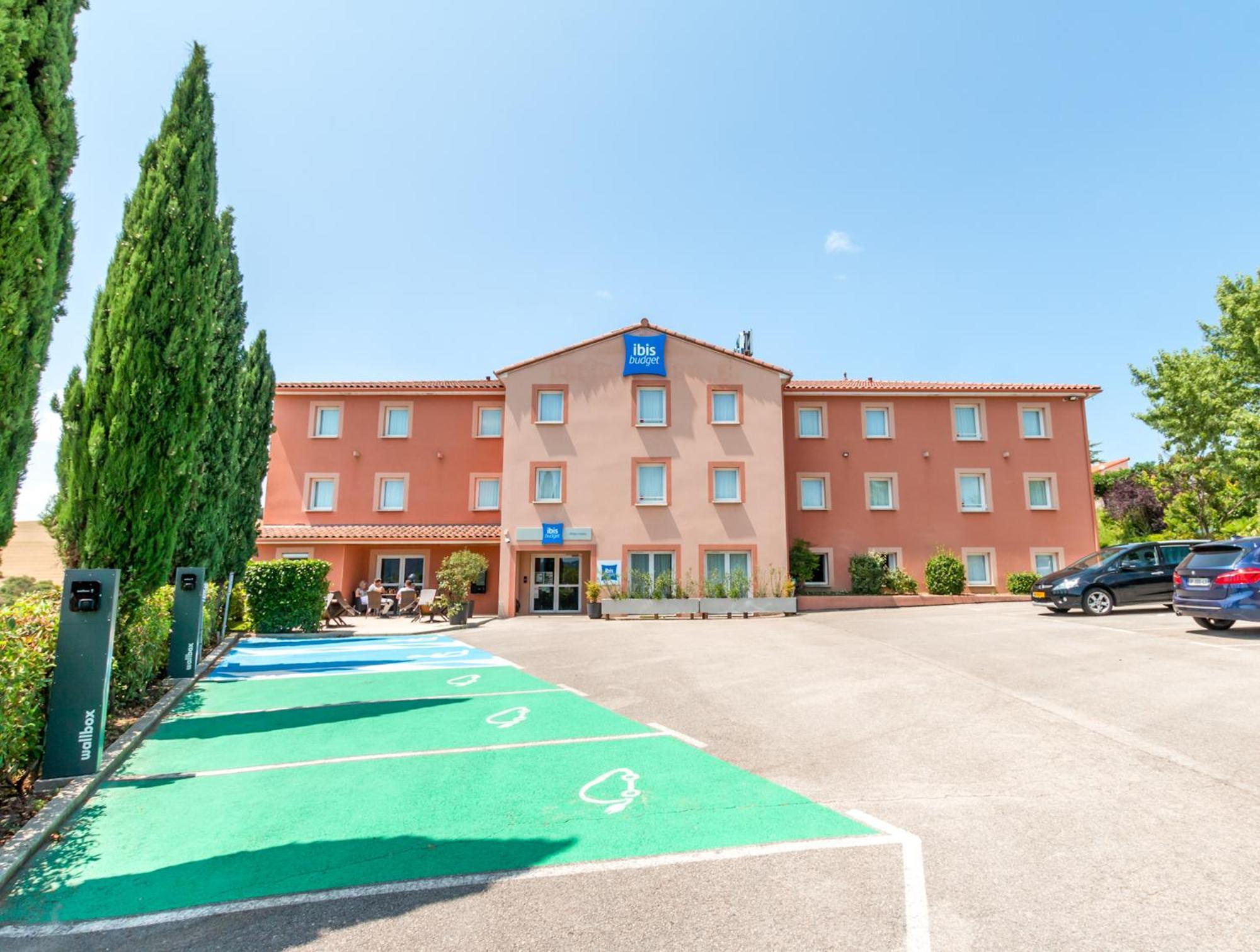 Ibis Budget Millau Viaduc Luaran gambar